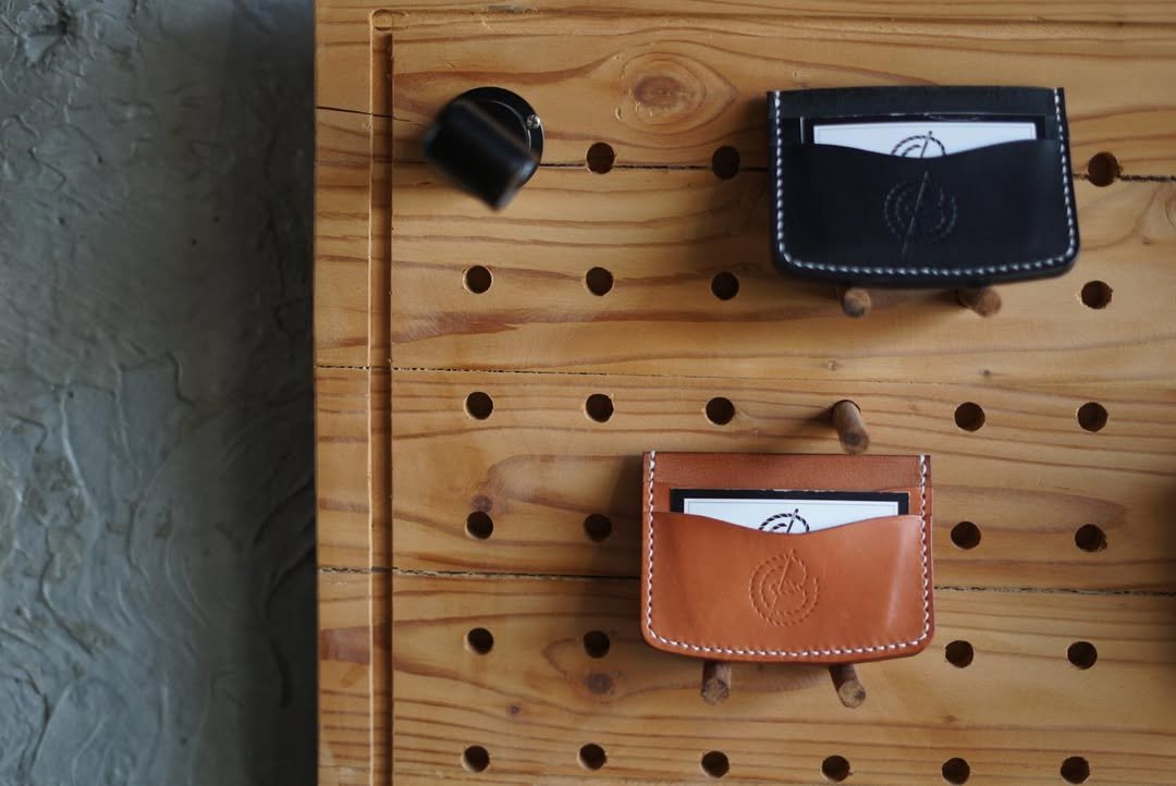 Binyan Card Case - Image 2